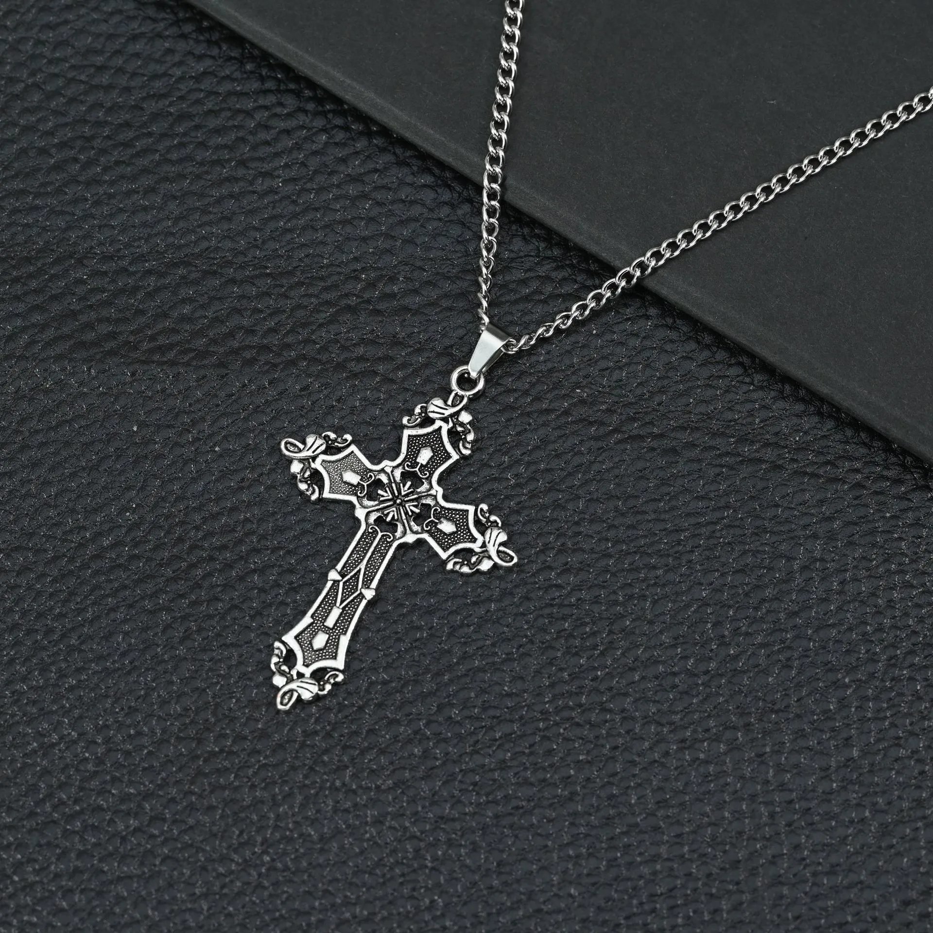 9 # Flower Cross Side Chain