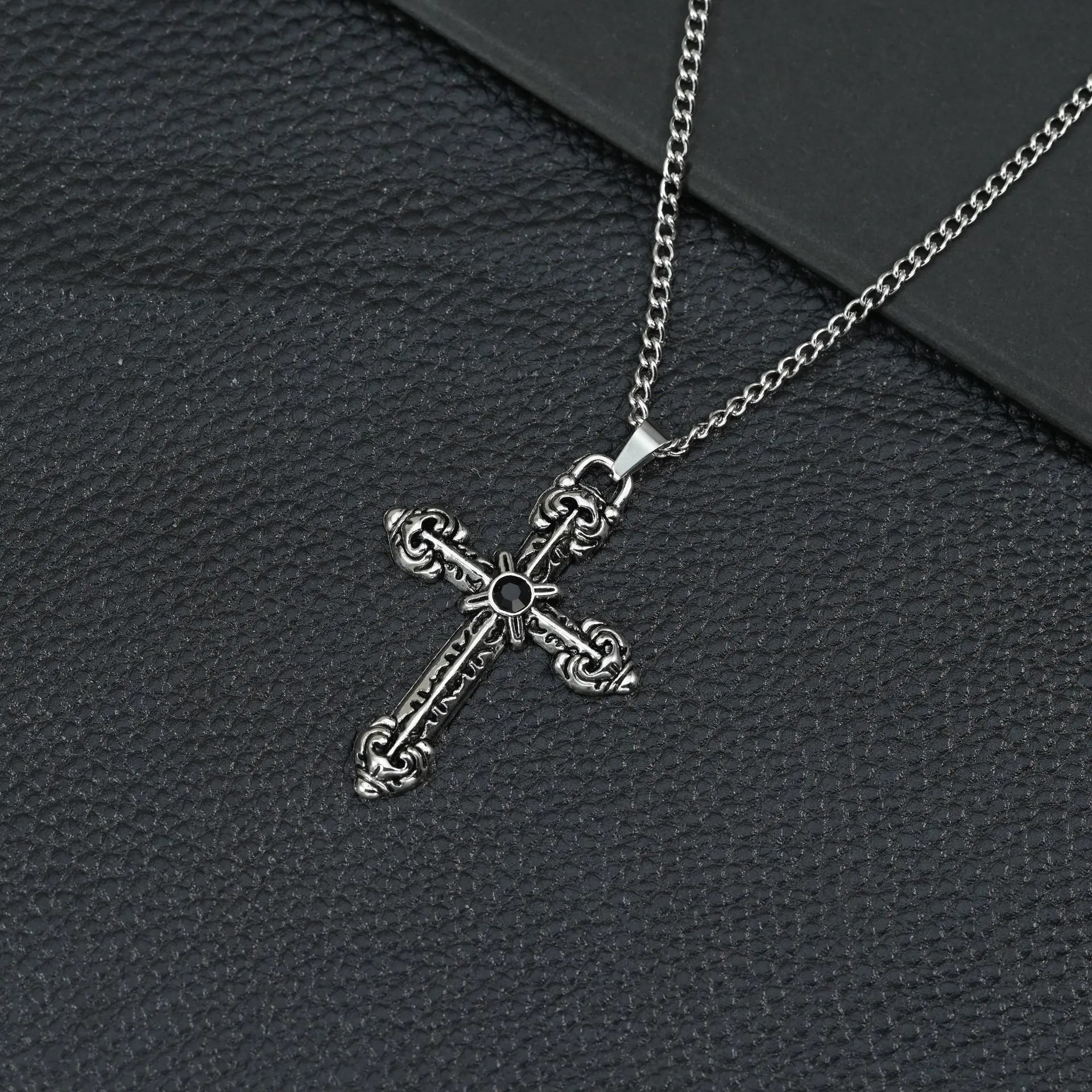 11 # Black Diamond Cross Side Chain