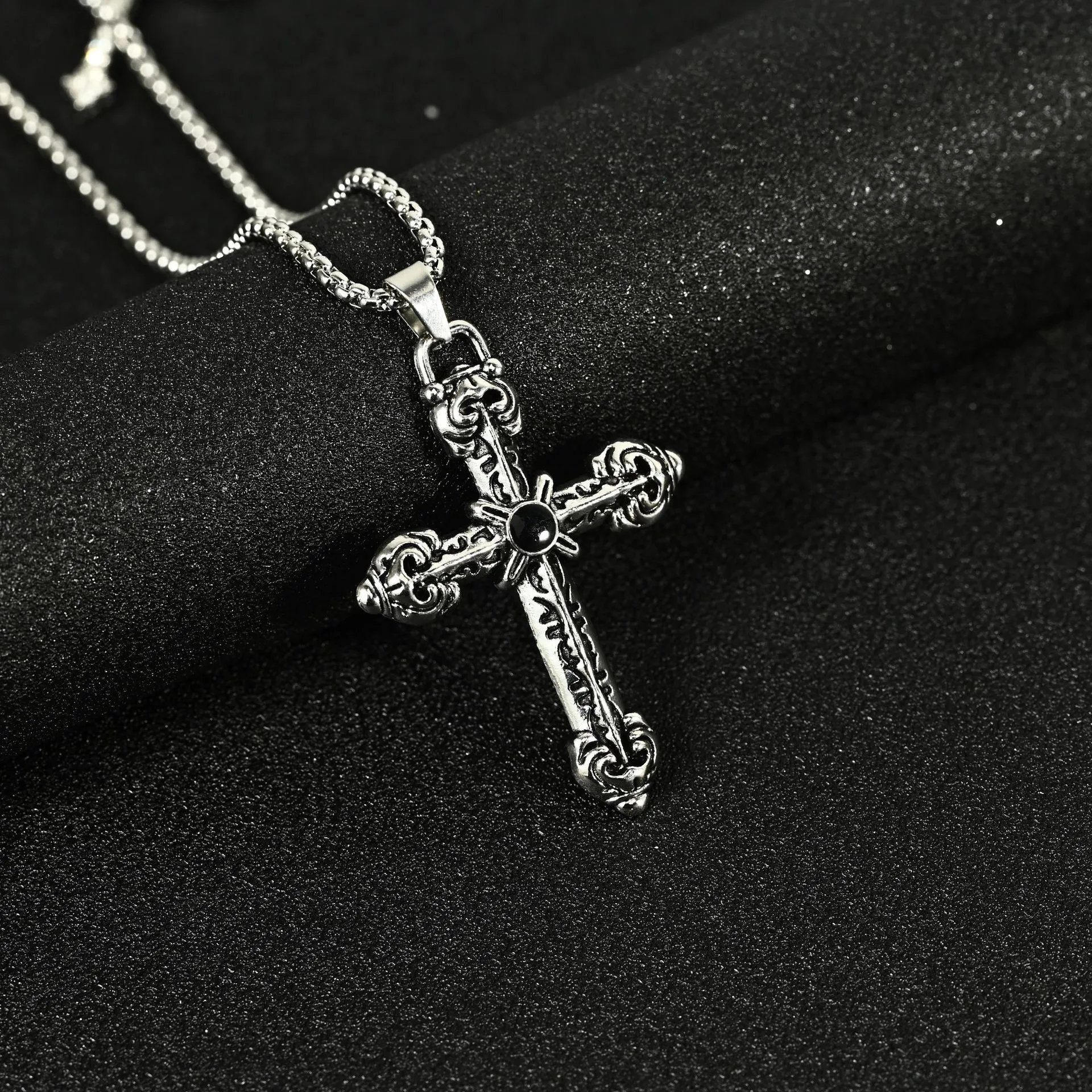 16 # Black Diamond Cross