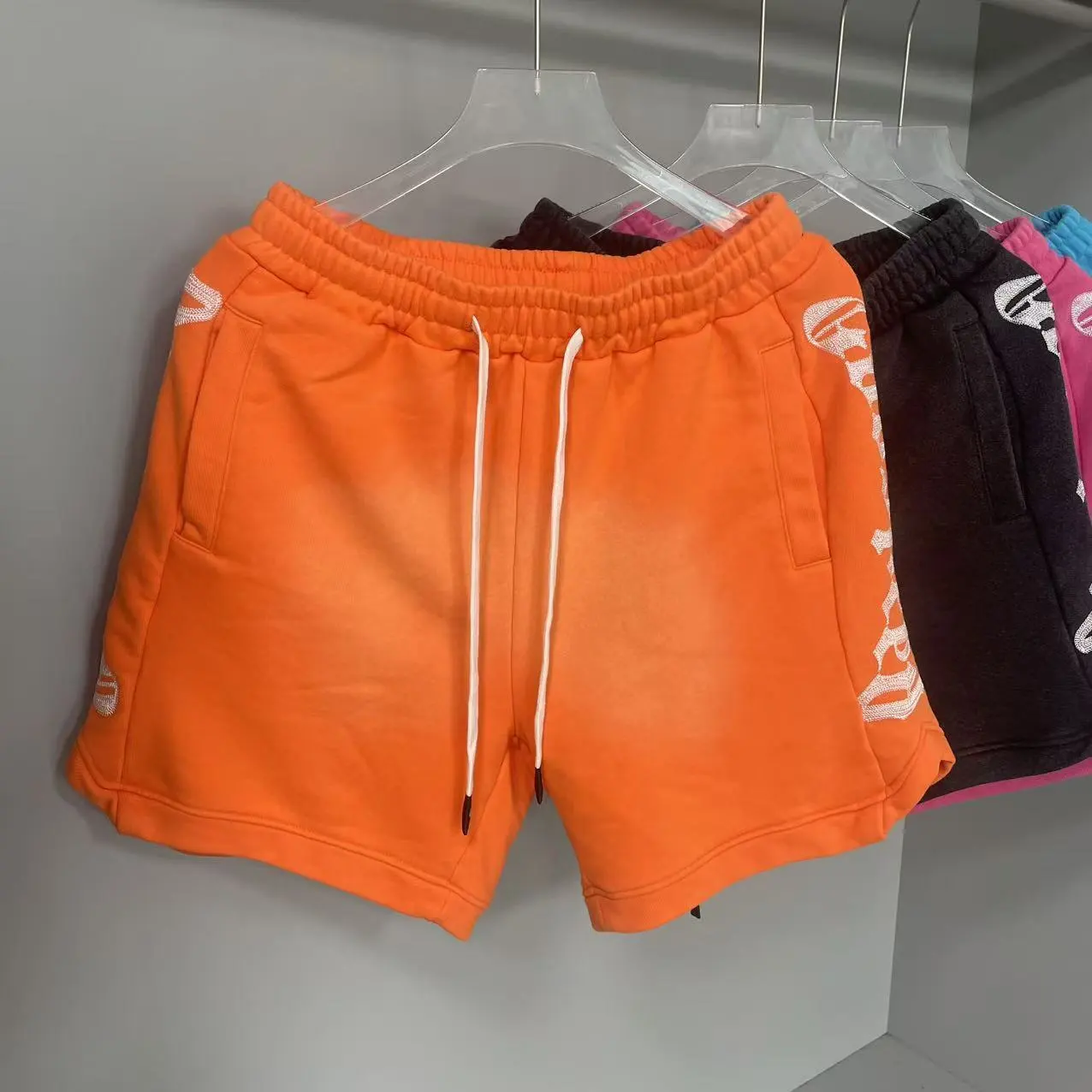 GODSPEED American-Style Distressed Embroidered Casual Mid-Length Sweatshorts - rep szorty