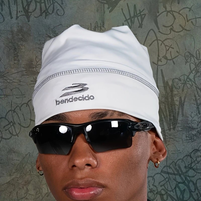 Design Music Note Beanie White / Black Hats - 13