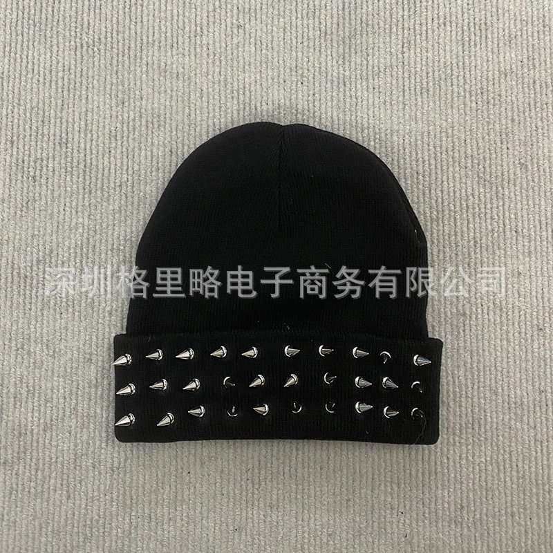 Design Music Note Beanie White / Black Hats - 28