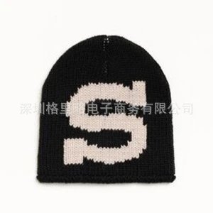 Design Music Note Beanie White / Black Hats - 39