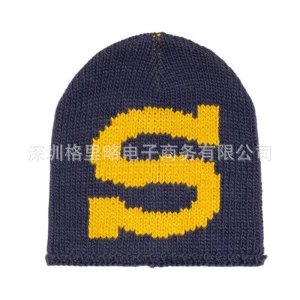 Design Music Note Beanie White / Black Hats - 38