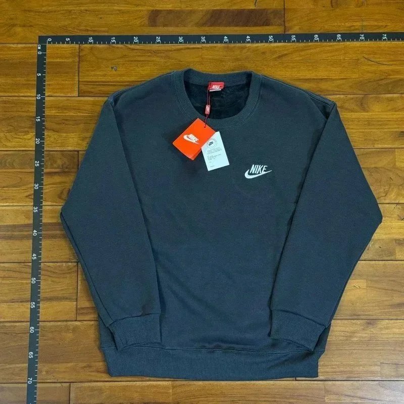 Nike sweatshirt - 5/23