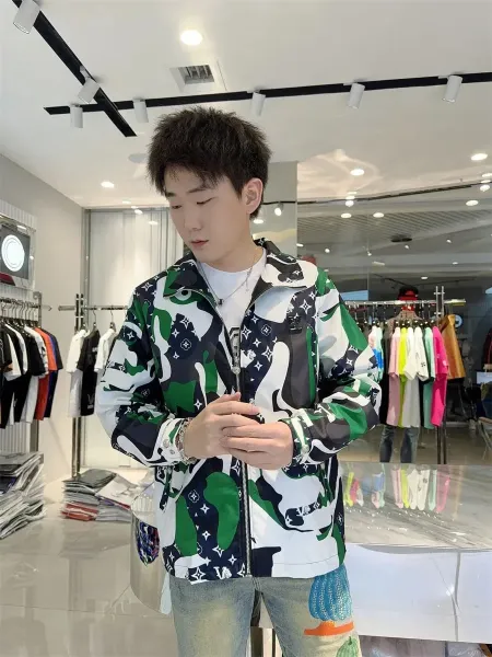 Louis Vuitton Monogram Camouflage Print Windbreaker Jacket Outerwear.windbreaker - 8