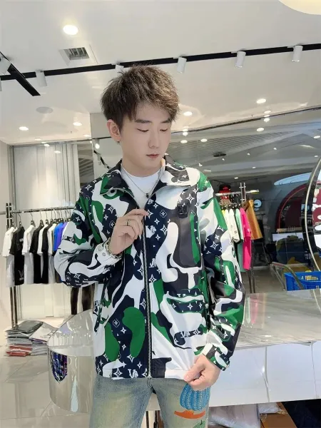 Louis Vuitton Monogram Camouflage Print Windbreaker Jacket Outerwear.windbreaker - 7