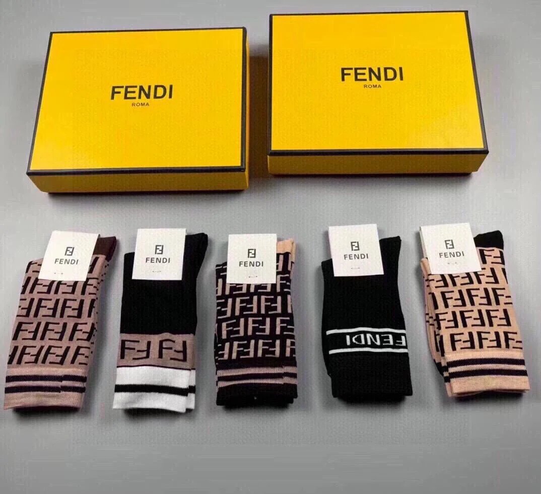 Gucci Socks Logo Ankle and No-Show — 35
