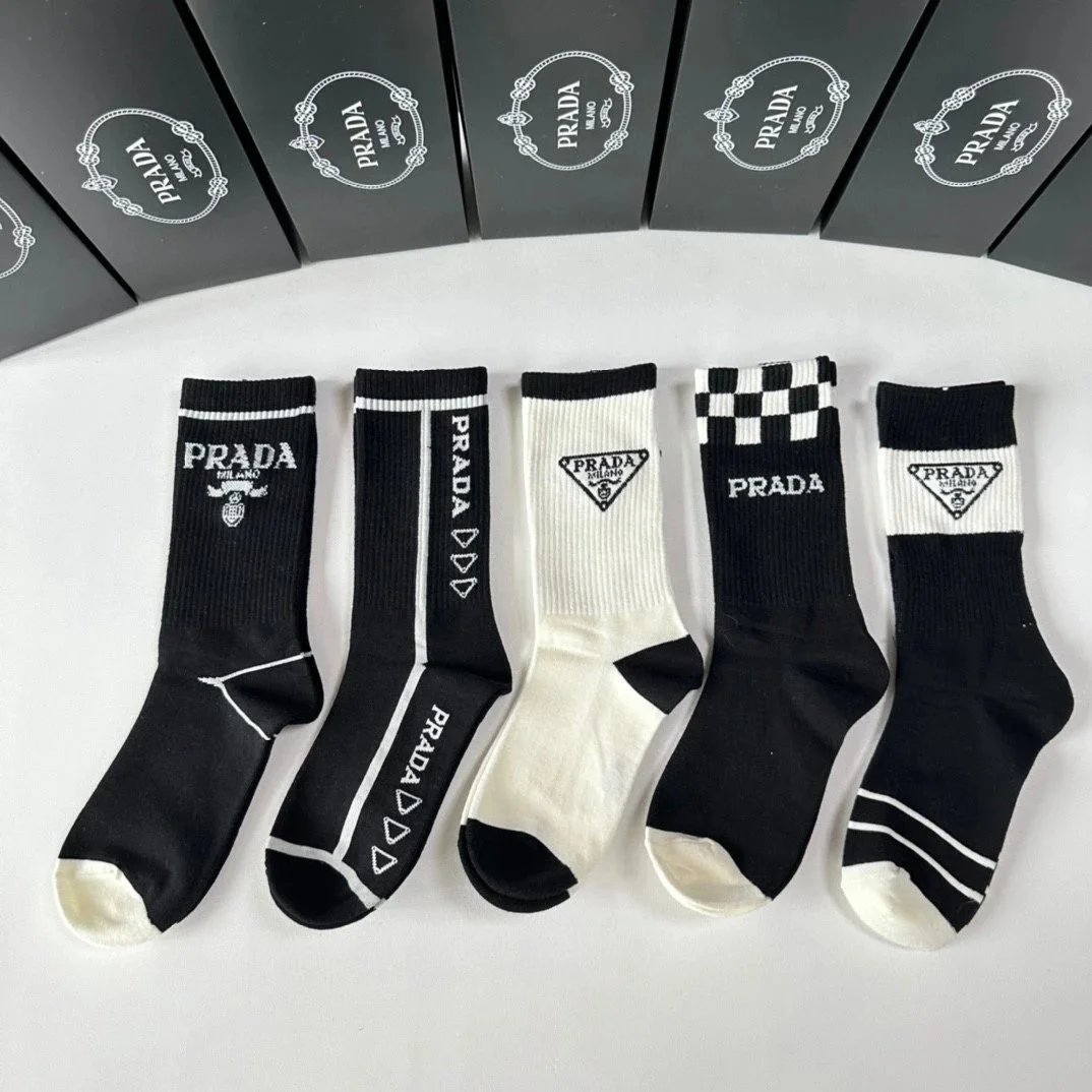 Gucci Socks Logo Ankle and No-Show — 16