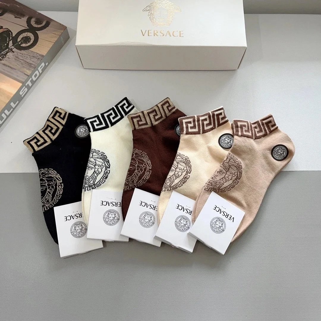 Gucci Socks Logo Ankle and No-Show — 24