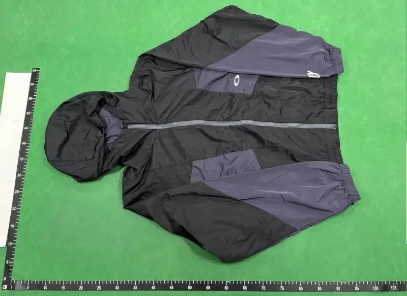 Oakley Rain Jacket - 2/2
