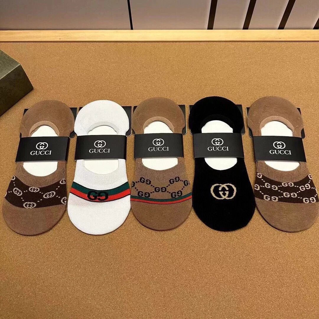 Gucci Socks Logo Ankle and No-Show — 33
