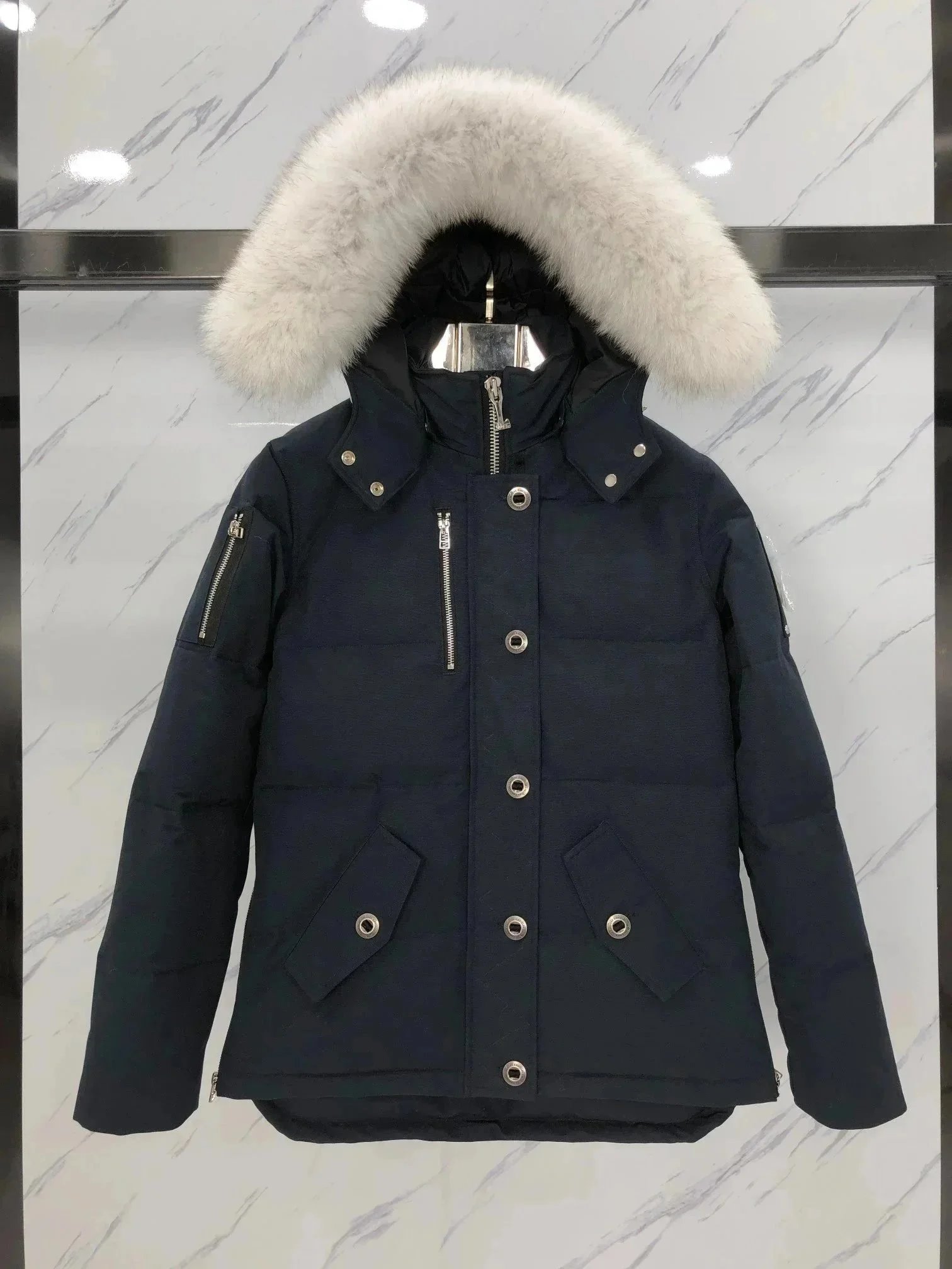 11 original Moose KNUCKLES Down Jacket - 10/21