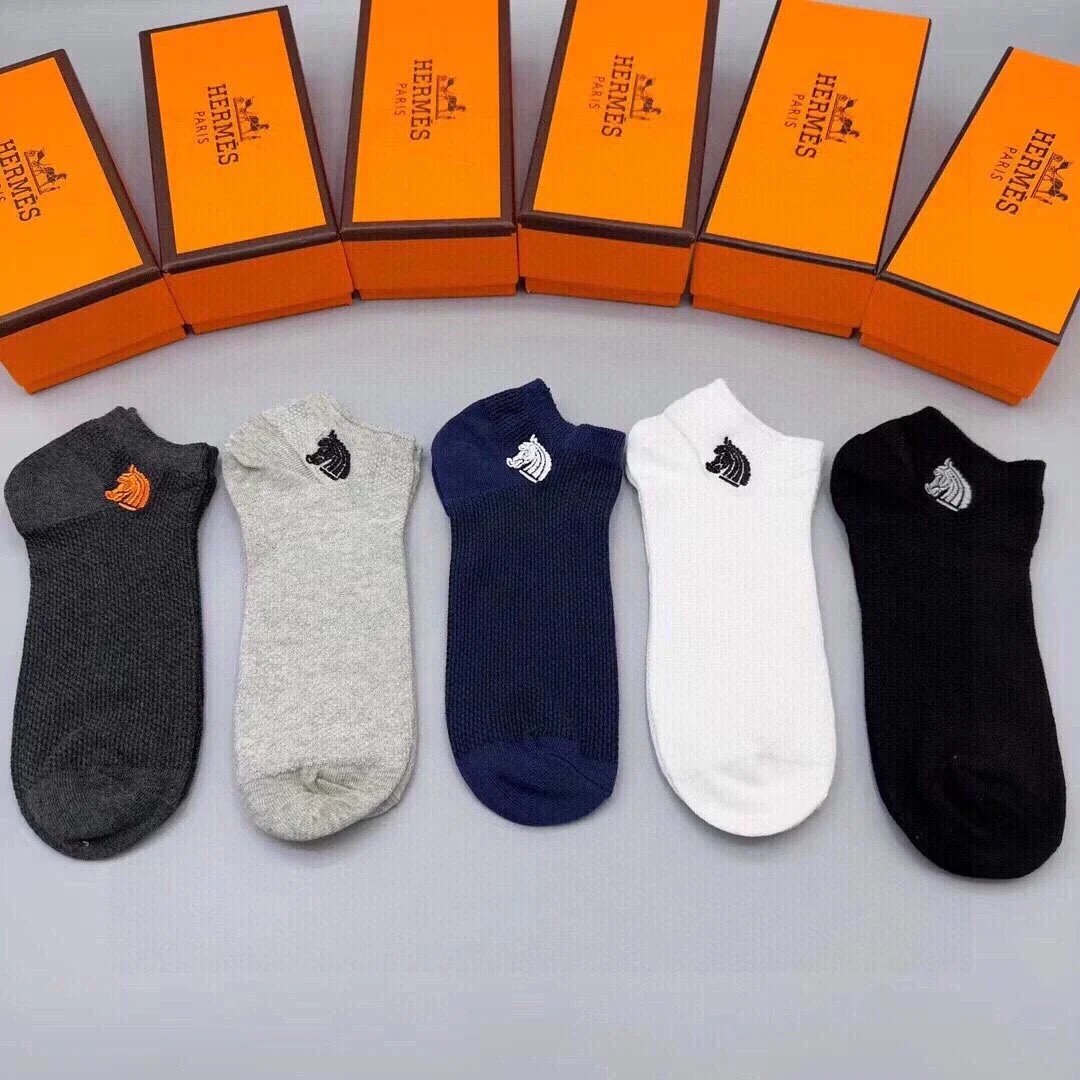 Gucci Socks Logo Ankle and No-Show — 26
