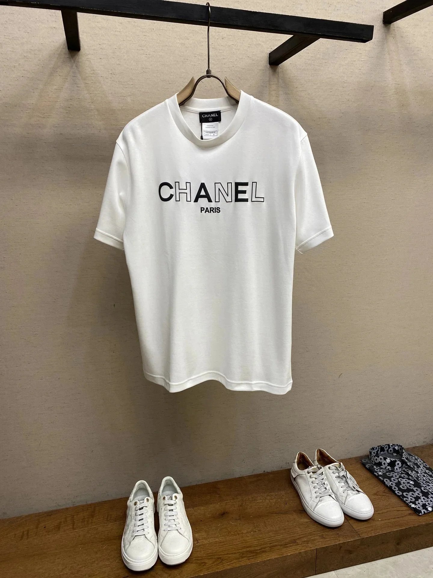 Chanel T-Shirts Logo Graphic Short-Sleeve T-Shirt image 7