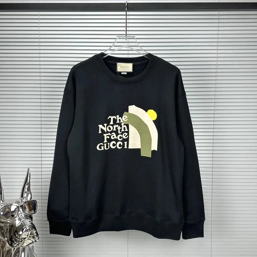 The North Face T-Shirts Graphic Logo T-Shirt — 39