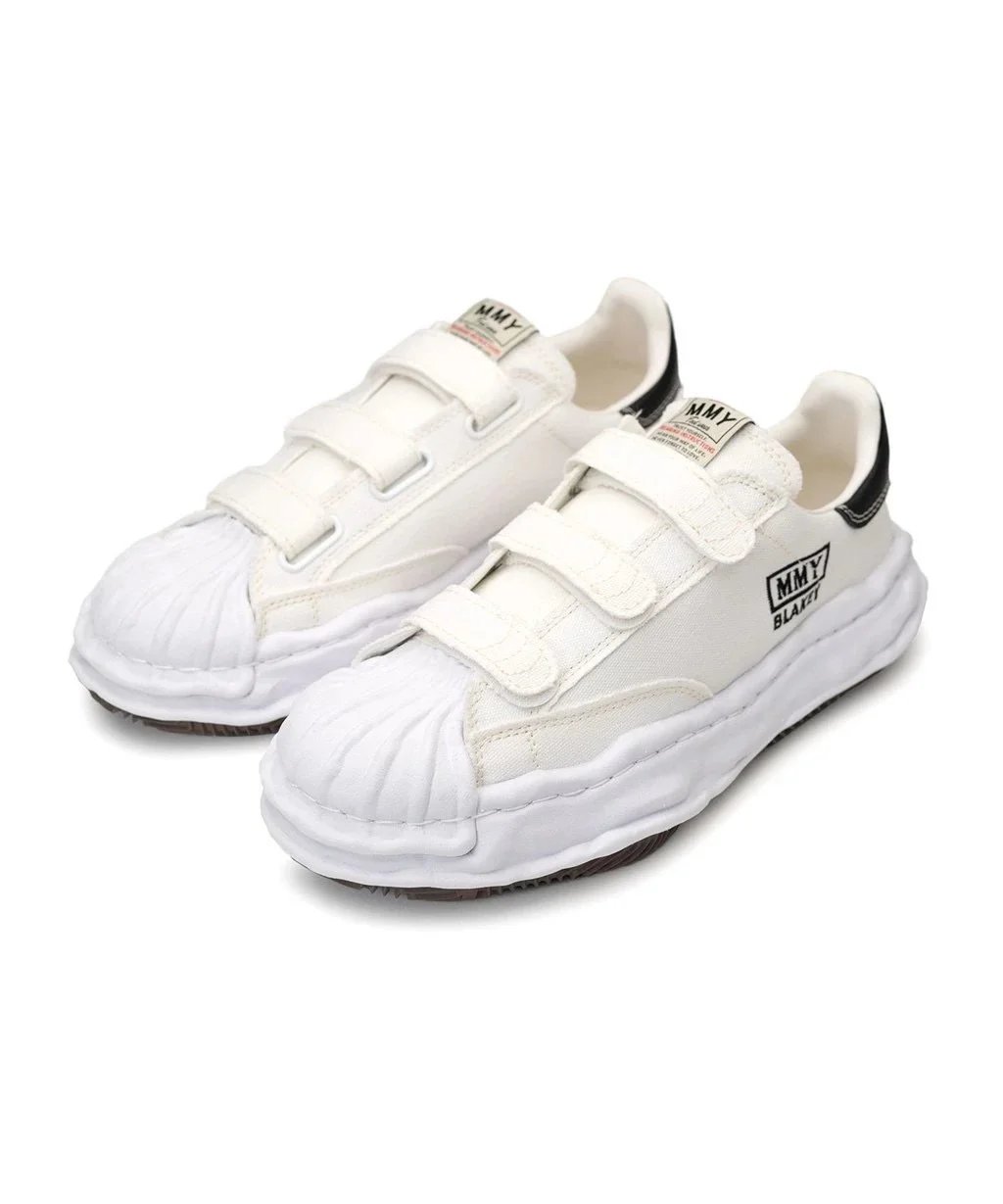 Maison Mihara Yasuhiro Sneakers Blakey low-top distressed canvas — 34