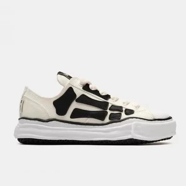 Maison Mihara Yasuhiro Sneakers Blakey low-top distressed canvas — 36