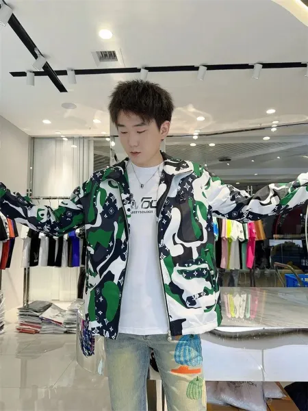 Louis Vuitton Monogram Camouflage Print Windbreaker Jacket Outerwear.windbreaker - 6