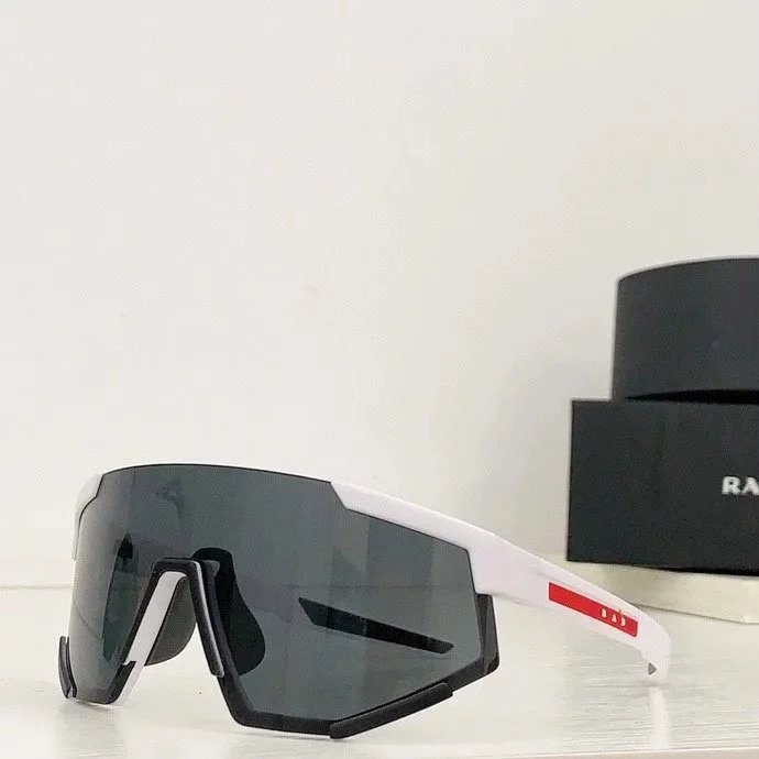 Everyday Fashion Accessory product photo 3