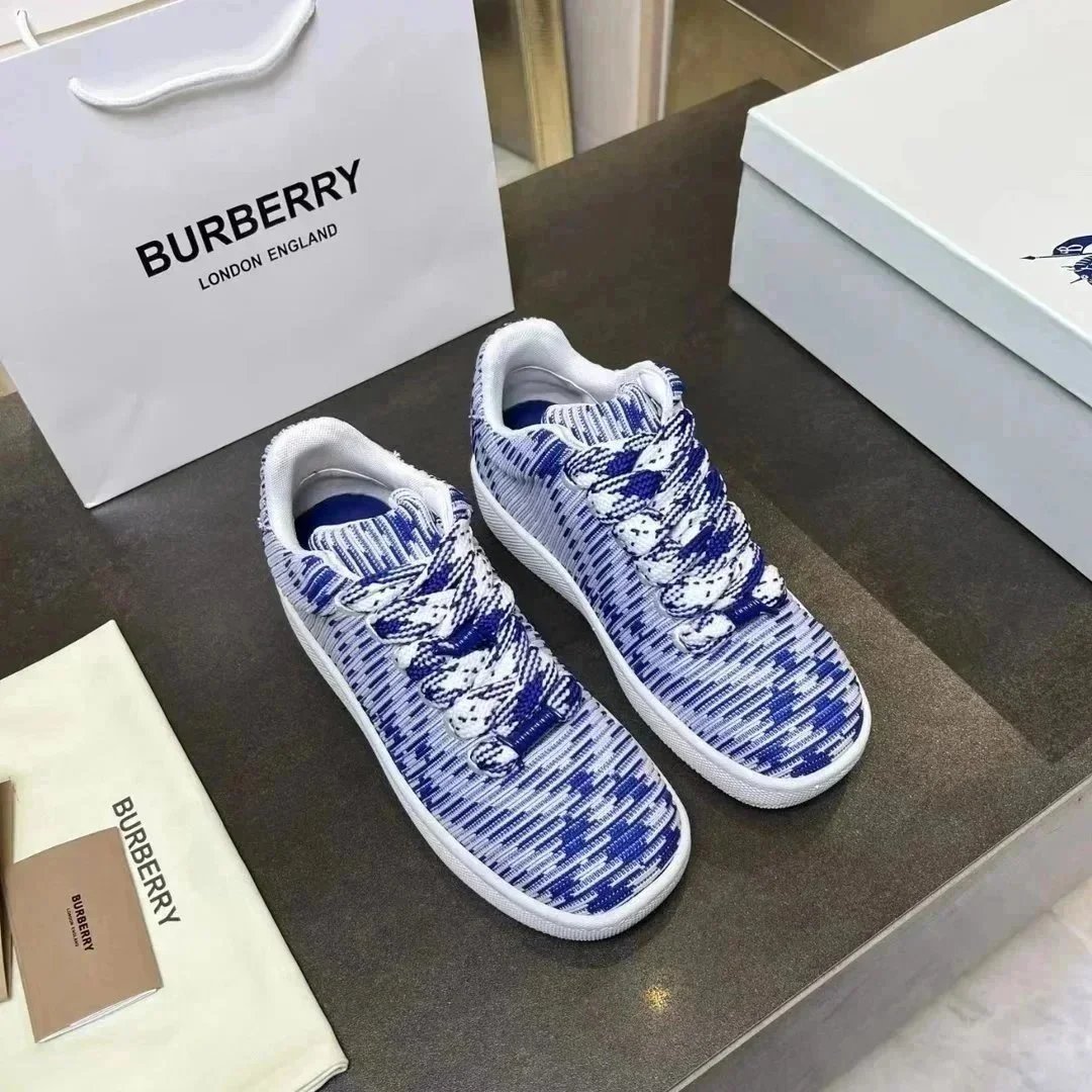 Burberry Sneakers Lace-Up image 2