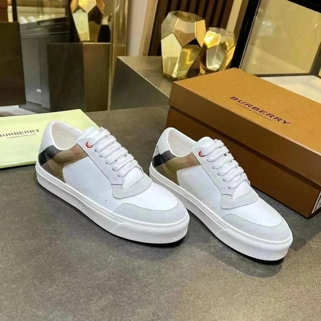 Burberry Sneakers Lace-Up — 10