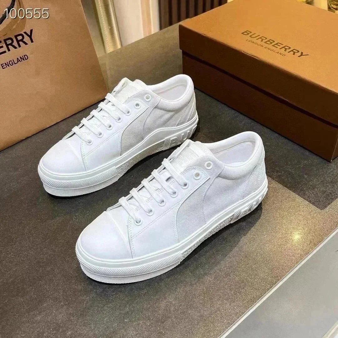 Burberry Sneakers Lace-Up — 14