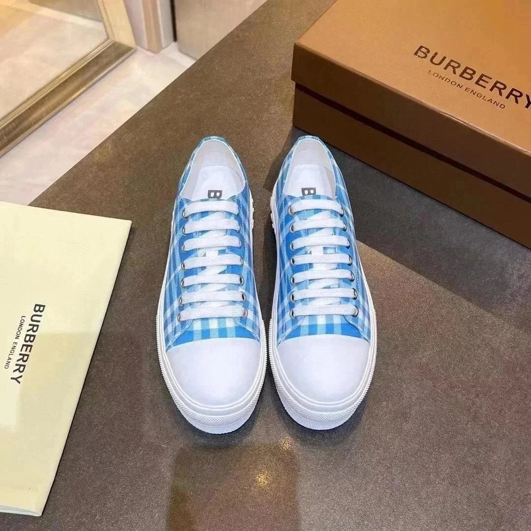 Burberry Sneakers Lace-Up — 8