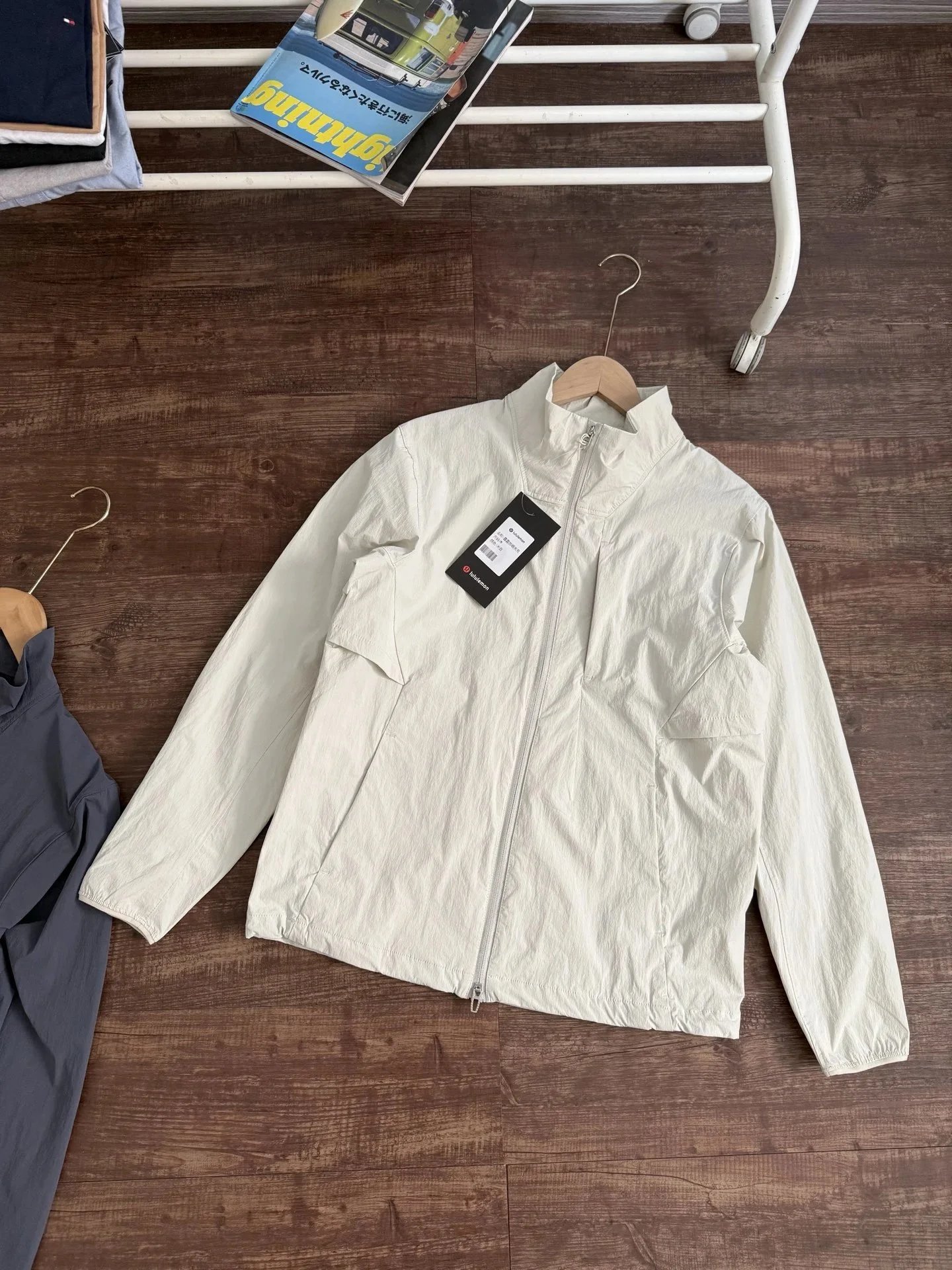 Off-white SKU image