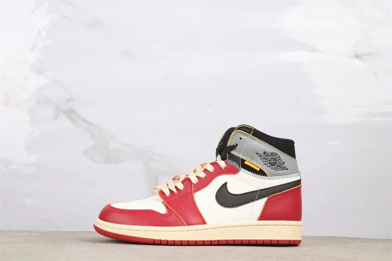 Air Jordan 1 Red White Black Sneakers