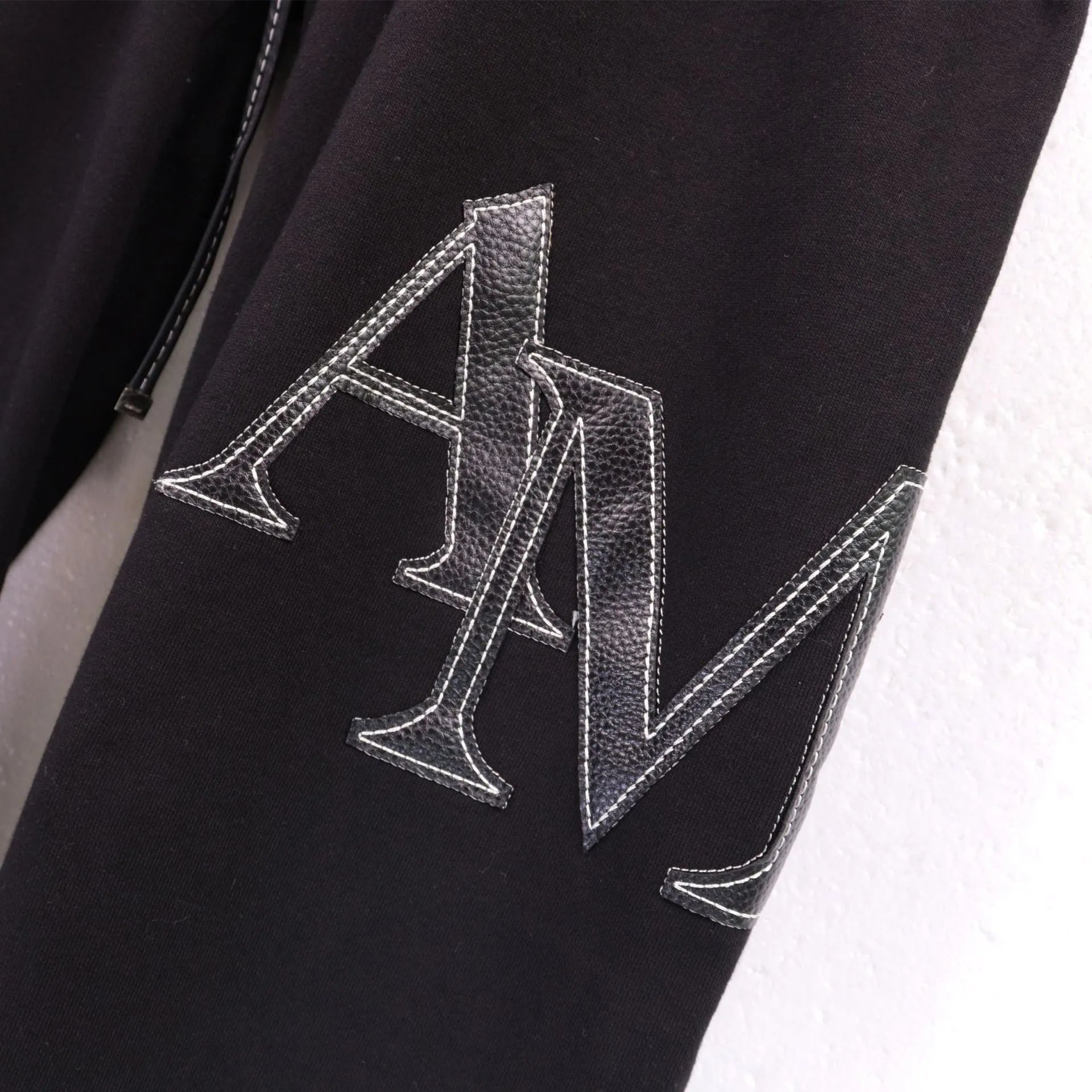 Amiri Logo Embroidered Hoodie Navy - 31