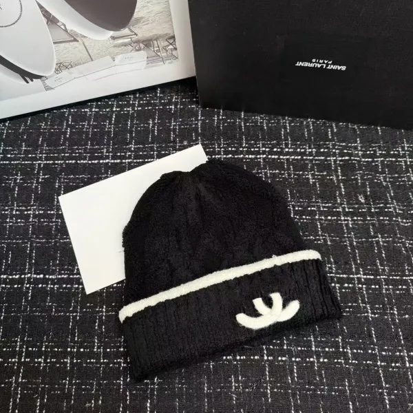 Chanel CC Logo Knit Beanie Black and White - 8