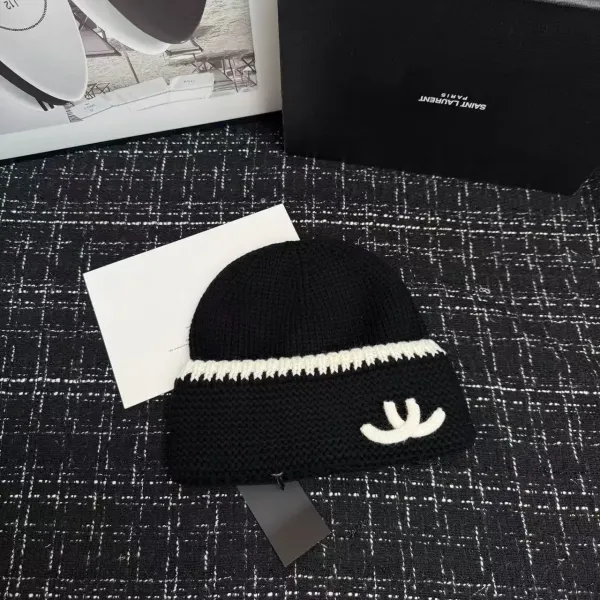 Chanel CC Logo Knit Beanie Black and White - 5