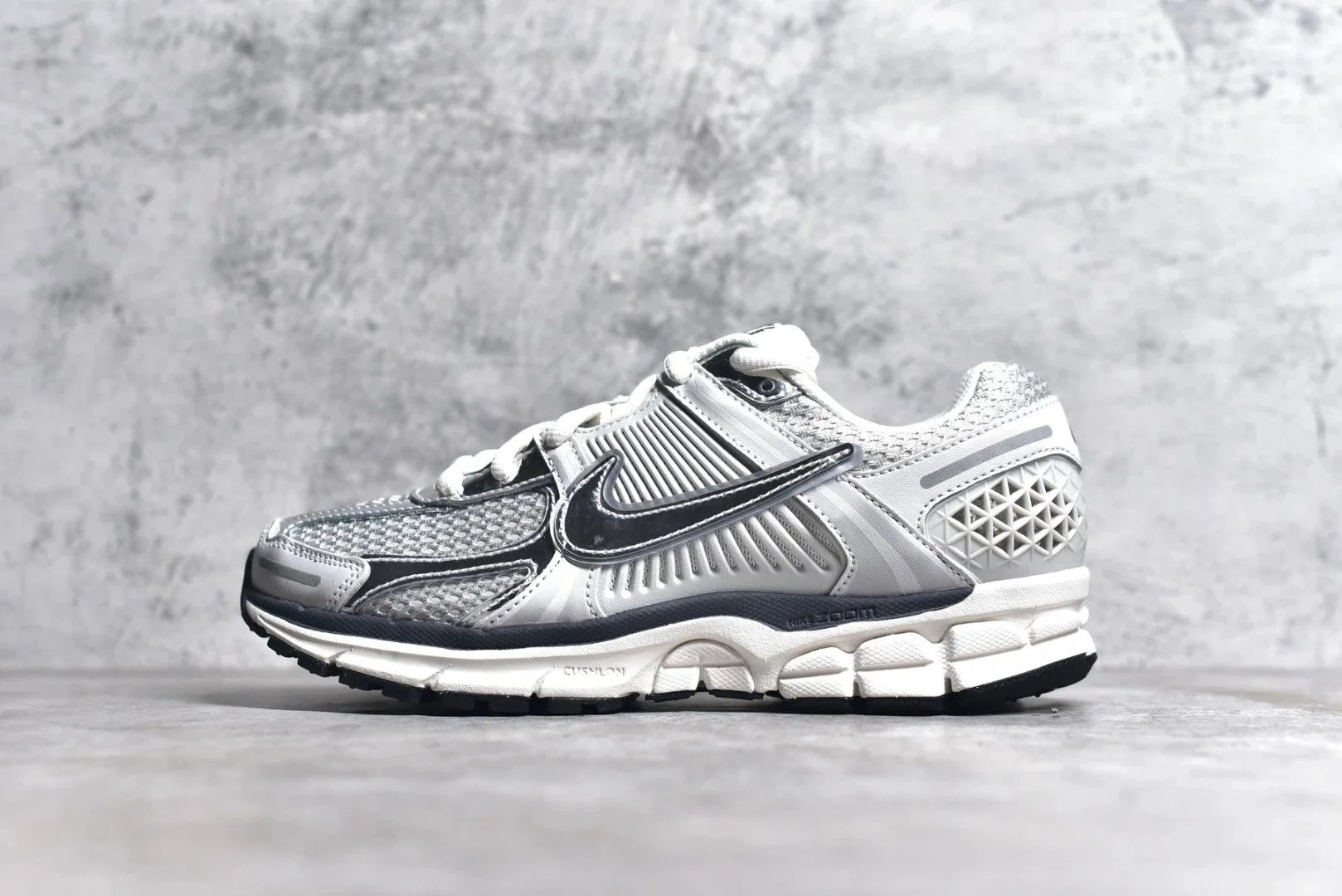 Nike Zoom Vomero 5 Running Shoe