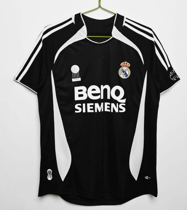06-07 Real Madrid two guests in the season SKU image