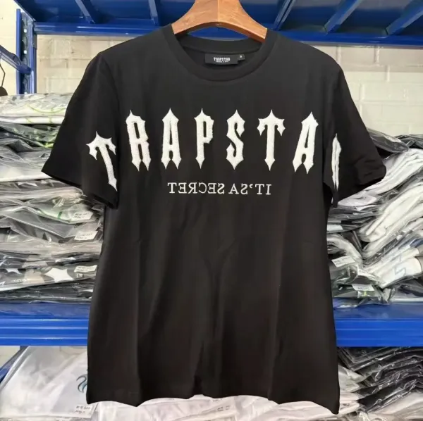 Trapstar Gothic Logo Black T-Shirt - 1