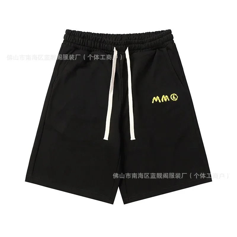 822 Black
