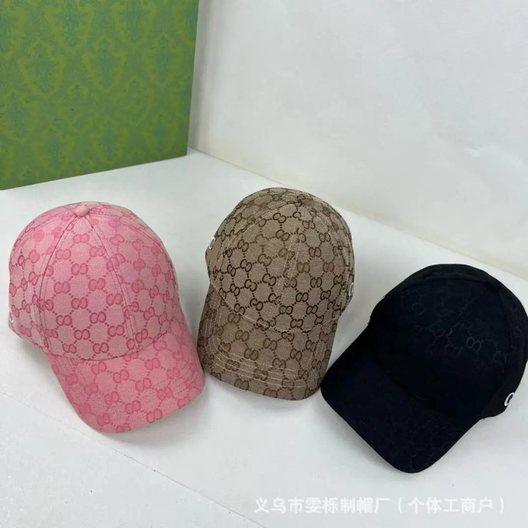 Cappellino da baseball classico con lettere monogramma, cappellino casual versatile e alla moda, sport all'aperto e viaggi, cappellino da sole che snellisce il viso