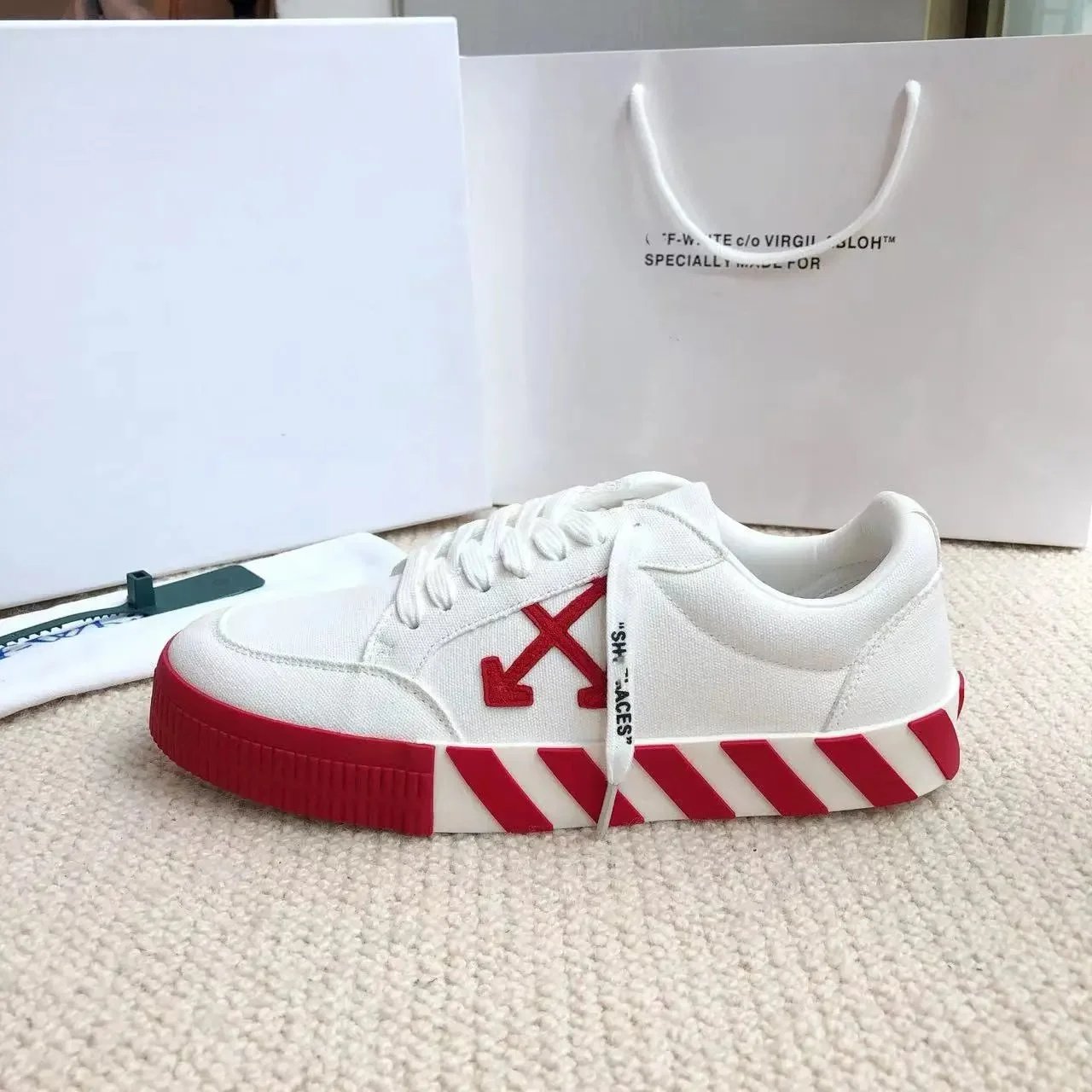 Off-White Cross Arrow Low Top Sneakers