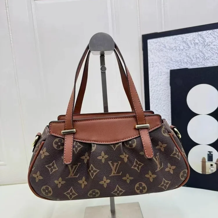 Louis Vuitton Bag Co