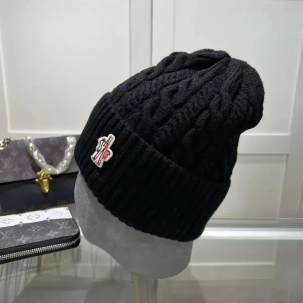 Moncler Logo-Embroidered Cable Knit Black Beanie - 1