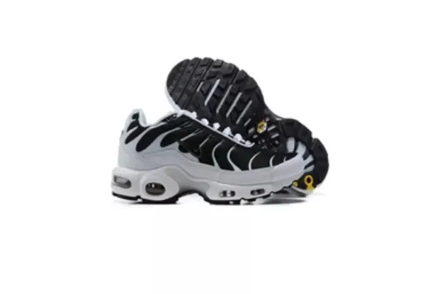 Nike Air Max Plus Black/Red Sneakers - 16