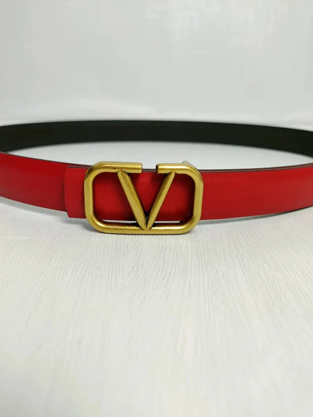 Valentino Garavani Belts VLogo Signature buckle belt product detail image 7