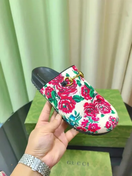 Gucci Princetown Floral Print Mule Slippers - 1