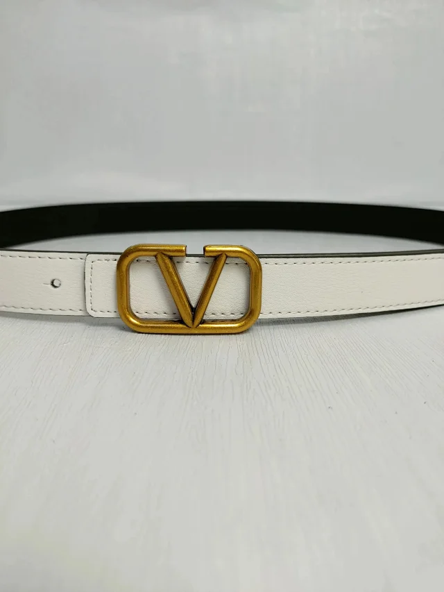Valentino Garavani Belts VLogo Signature buckle belt product detail image 10