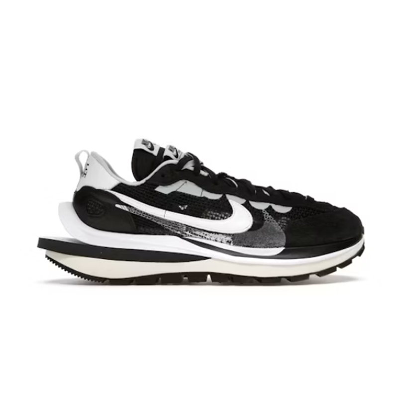 Nike x Sacai VaporWaffle Black/White Sneakers - 2
