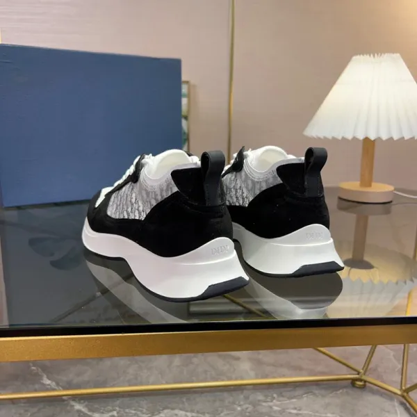 Dior B23 Oblique Gray White Chunky Sneakers - 14