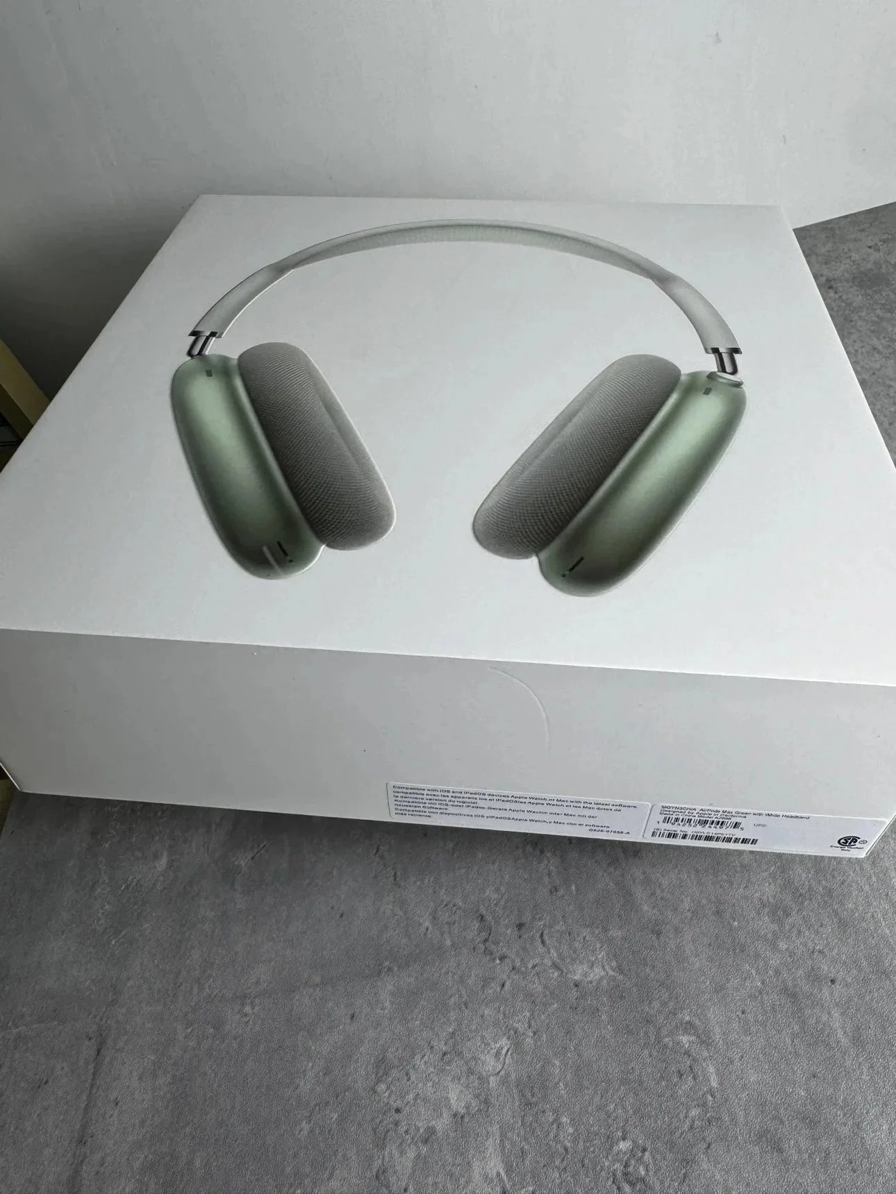 Apple AirPods Max Space Gray Over Ear Headphones