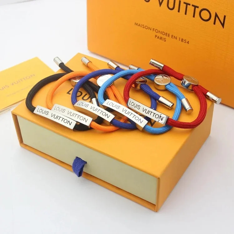 LV bracelet 7495901