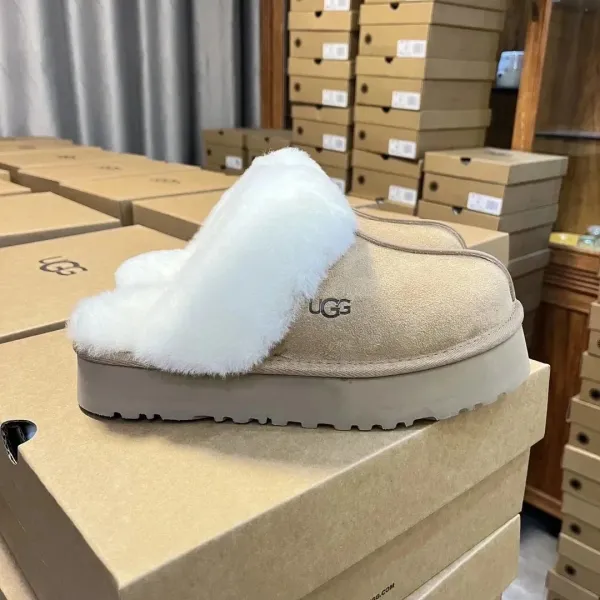 UGG Classic Short II Beige Suede Snow Boots - 6